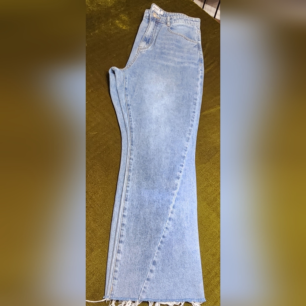 Princess Polly Size 8 EUC High Rise Wide Leg Jeans 29" Length
